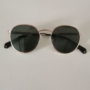 New! Polaroid golden sunglasses