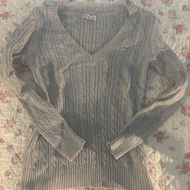 Pull en maille gris à col en V