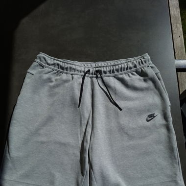 Short nike tech gris 
