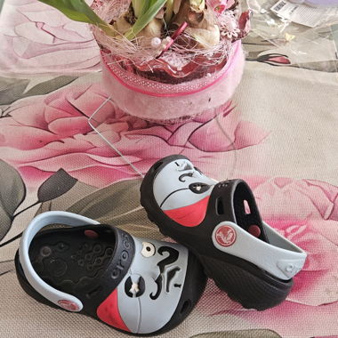 Crocs Kinder Clogs Piratenmotiv Gr. 6-7/22-23