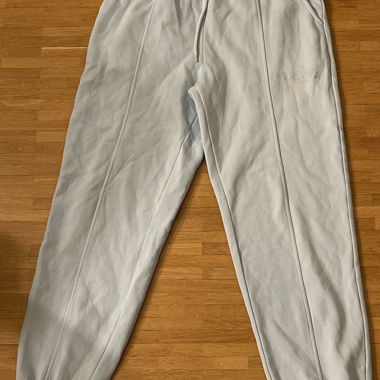 blaue jogginghose