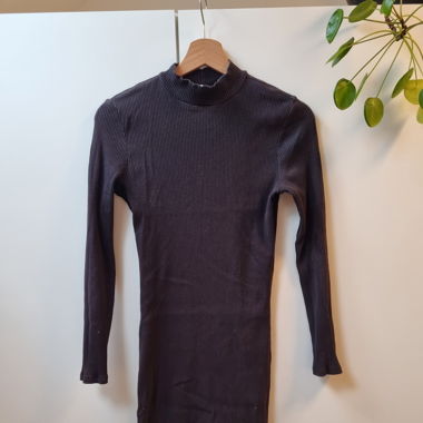 Geripptes Kleid