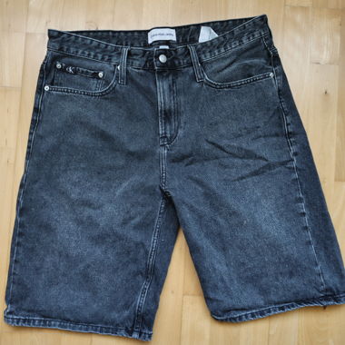 Calvin Klein Jeans Jorts (3/4 Fit)