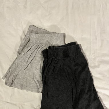 2x Kurze Hosen 