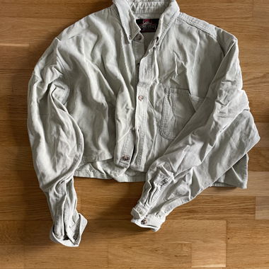 Cropped shirt