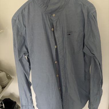 Tommy Hilfiger shirt size M