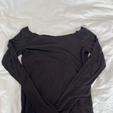 Black longsleeve