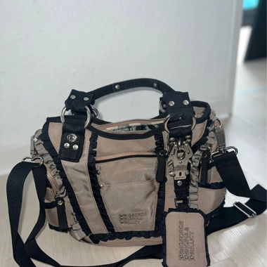 Handtasche