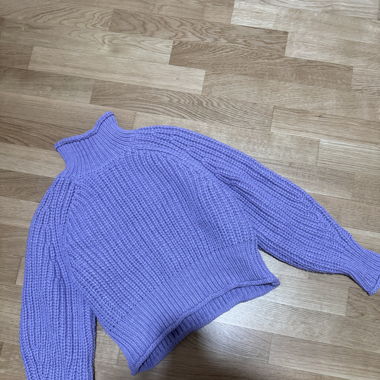 Pull col roulé court lilas 