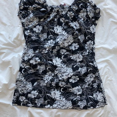 Haut en mesh floral années 2000 / mini-robe