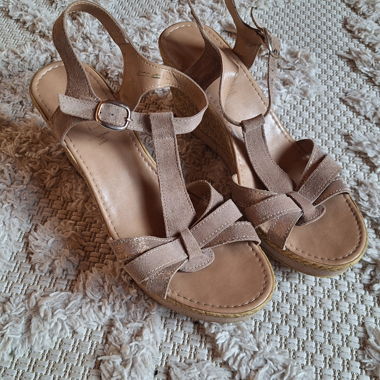 Leather Wedge Sandals Sz.39 – Comfortable & Chic – Top