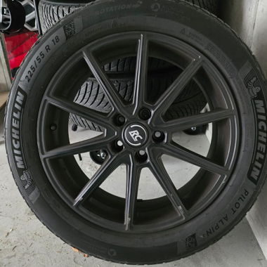 Cerchi RC 18" con pneumatici