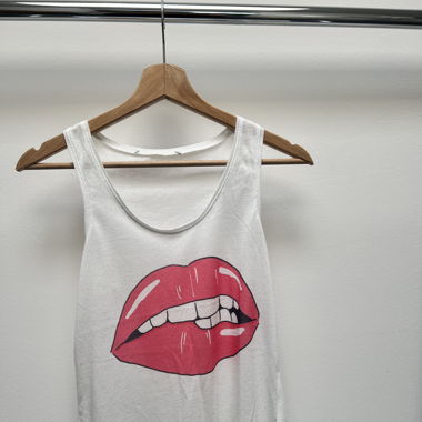 Tankshirt mit Lippenprint