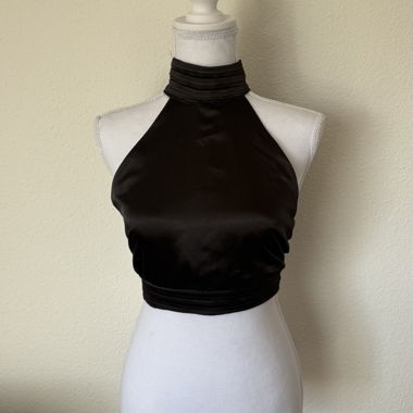 Top halter in raso nero Trendyol - S/M