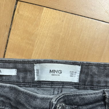 Graue Skinny Jeans