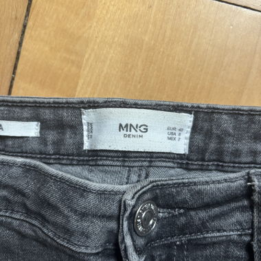 Graue Skinny Jeans