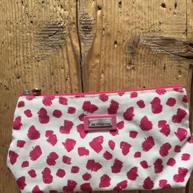 Necessaire