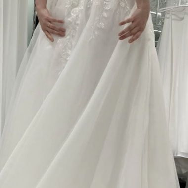 A-Line Lace Wedding Dress