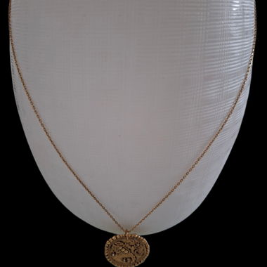 Collier pendentif doré scorpions 