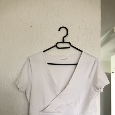 White crop top