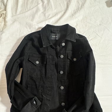 Veste en jean noire Stradivarius
