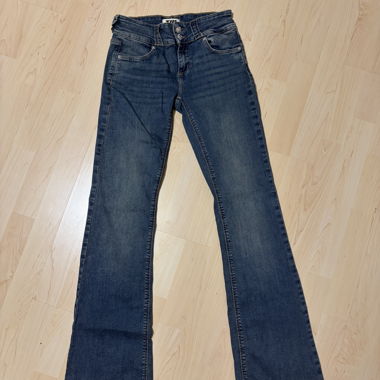 Jeans bootcut blu scuro da donna