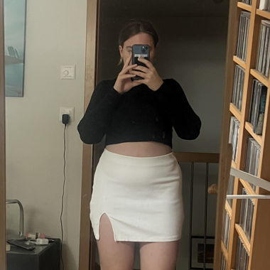 Bershka white mini skirt, size L
