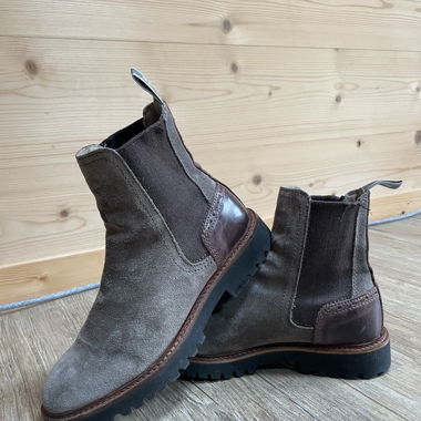 Marc O’Polo brown suede leather Chelsea boots