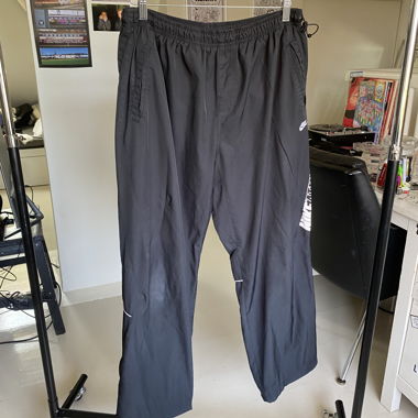 Black Nike sweatpants