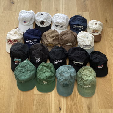 Lot de casquettes