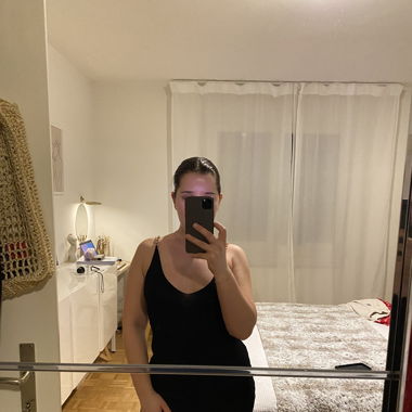 Black dress 