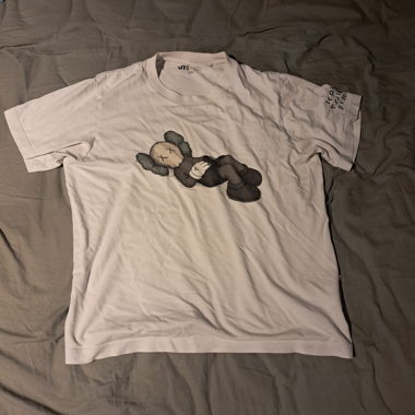 T-shirt UT KAWS x Tokyo First