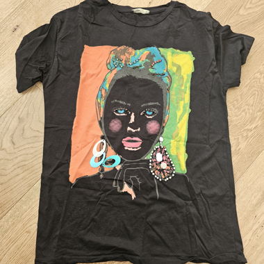 T shirt