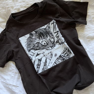 T-shirt gatto Junji Ito