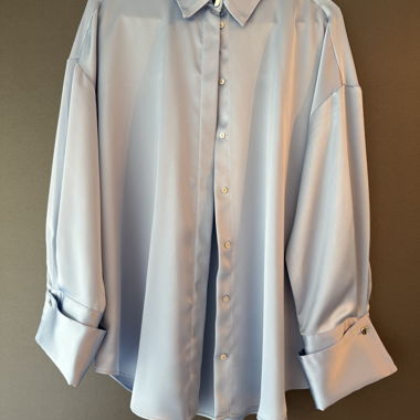 Blusa in raso Zara blu chiaro Gr. M