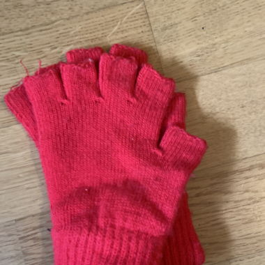 fingerless gloves 