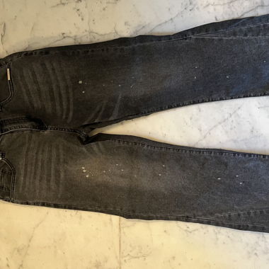 Jeans gris avec défauts