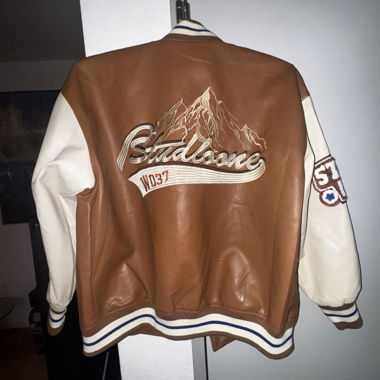 Varsity College Jacke Oversize fit cognac braun