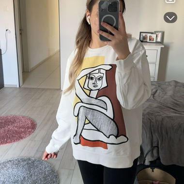 Zara Sweater (Barcelona)