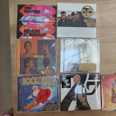 CDs noch eingepackt 