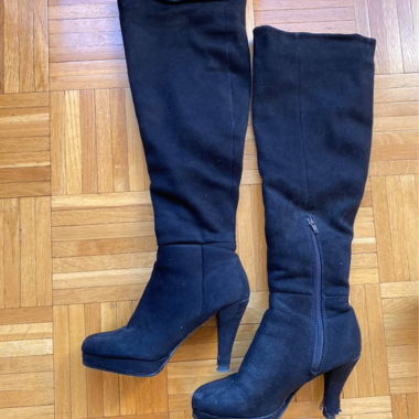 Black boots