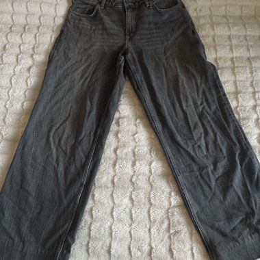 weekday jeans