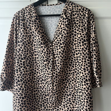 Blusa con motivi