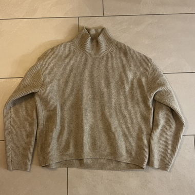 Pull Uniqlo beige
