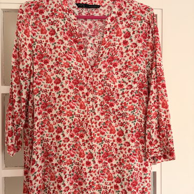 Zara Basic Blumenbluse