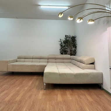 Bubble sofa with adjustable headrests
