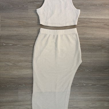 Two-piece crop set