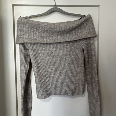 Grey-beige Off-Shoulder Sweater