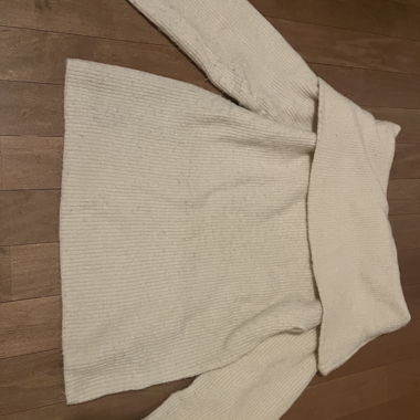 Maglioni in maglia con spalle scoperte