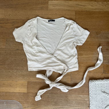 Top beige à nouer